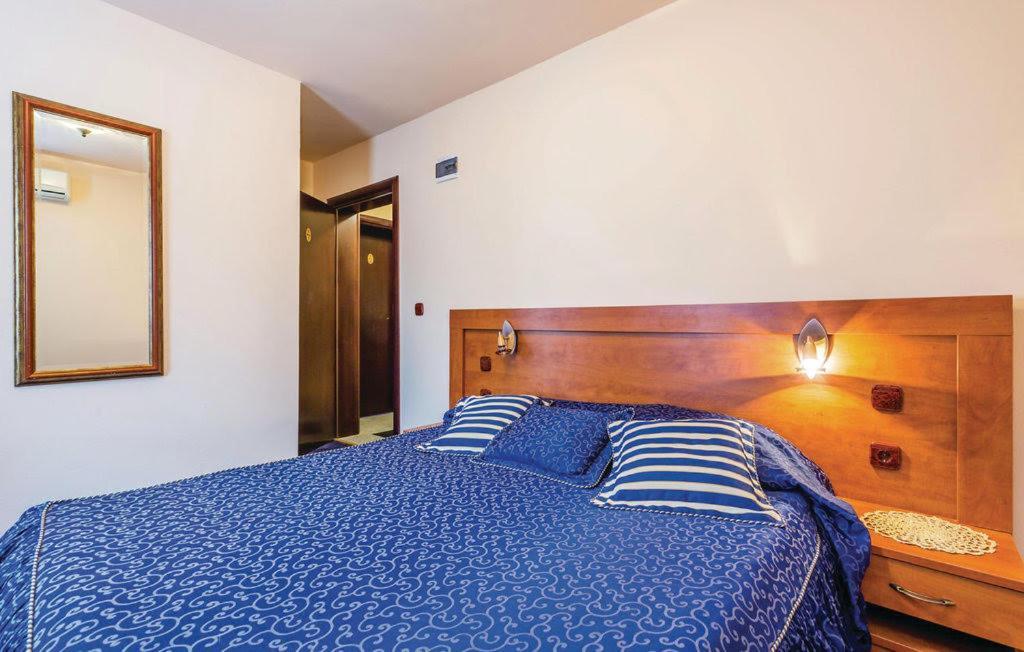 Bed & Breakfast Valentina Metajna Exterior photo